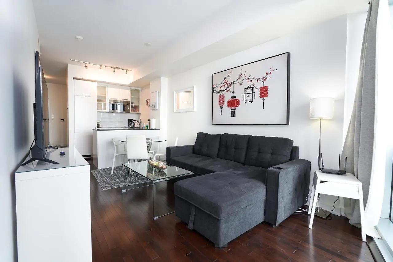 ****  Downtown Toronto Scotiabank Arena, Rogers Centre, Union Station, Cn Tower Hotel Canada